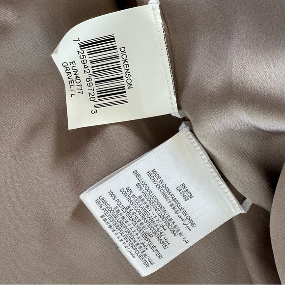 BCBG NWT Cropped Fully Lined Suit Jacket Wool/Viscose Blend 3/4 Sleeve - Picture 4 of 7